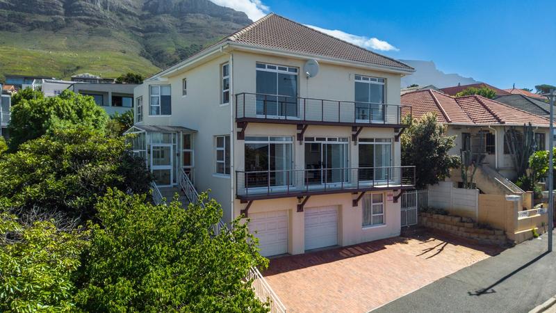 7 Bedroom Property for Sale in Walmer Estate Western Cape